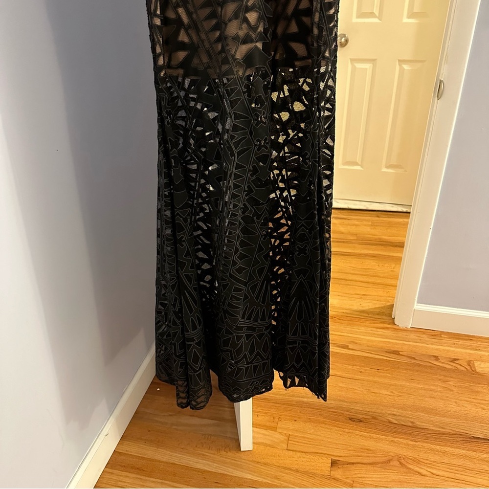 BCBGMAXAZRIA Maranda Burnout Black Lace
Dress Gown Fit Flare Size 0 - Picture 10 of 13